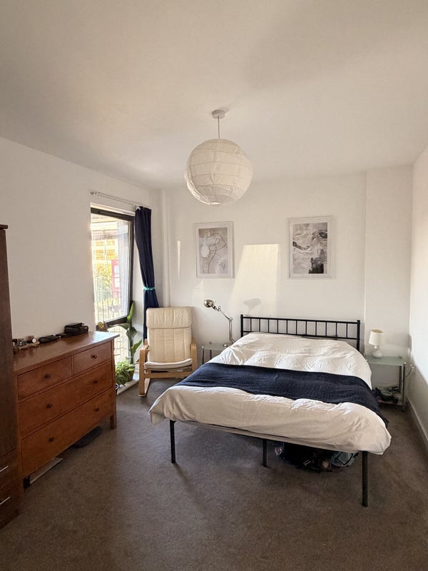 Room Grange Road in Greater London