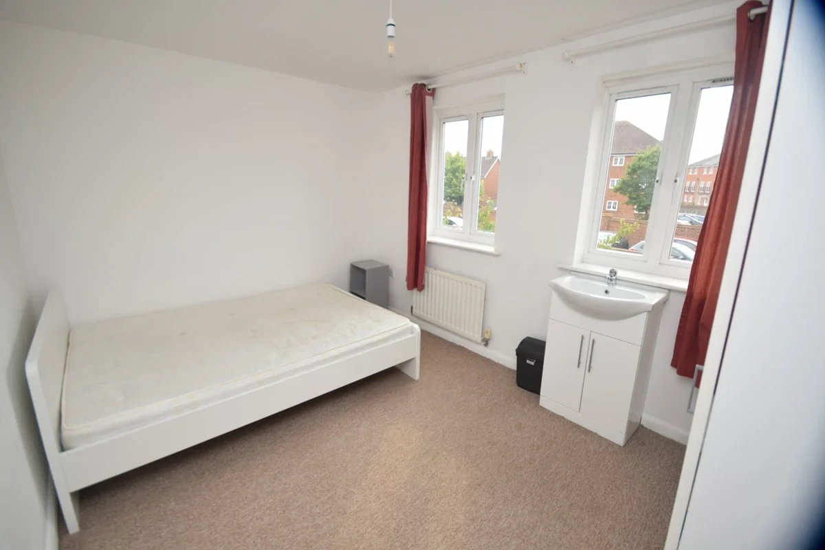 House Mosquito Way in Welwyn Hatfield