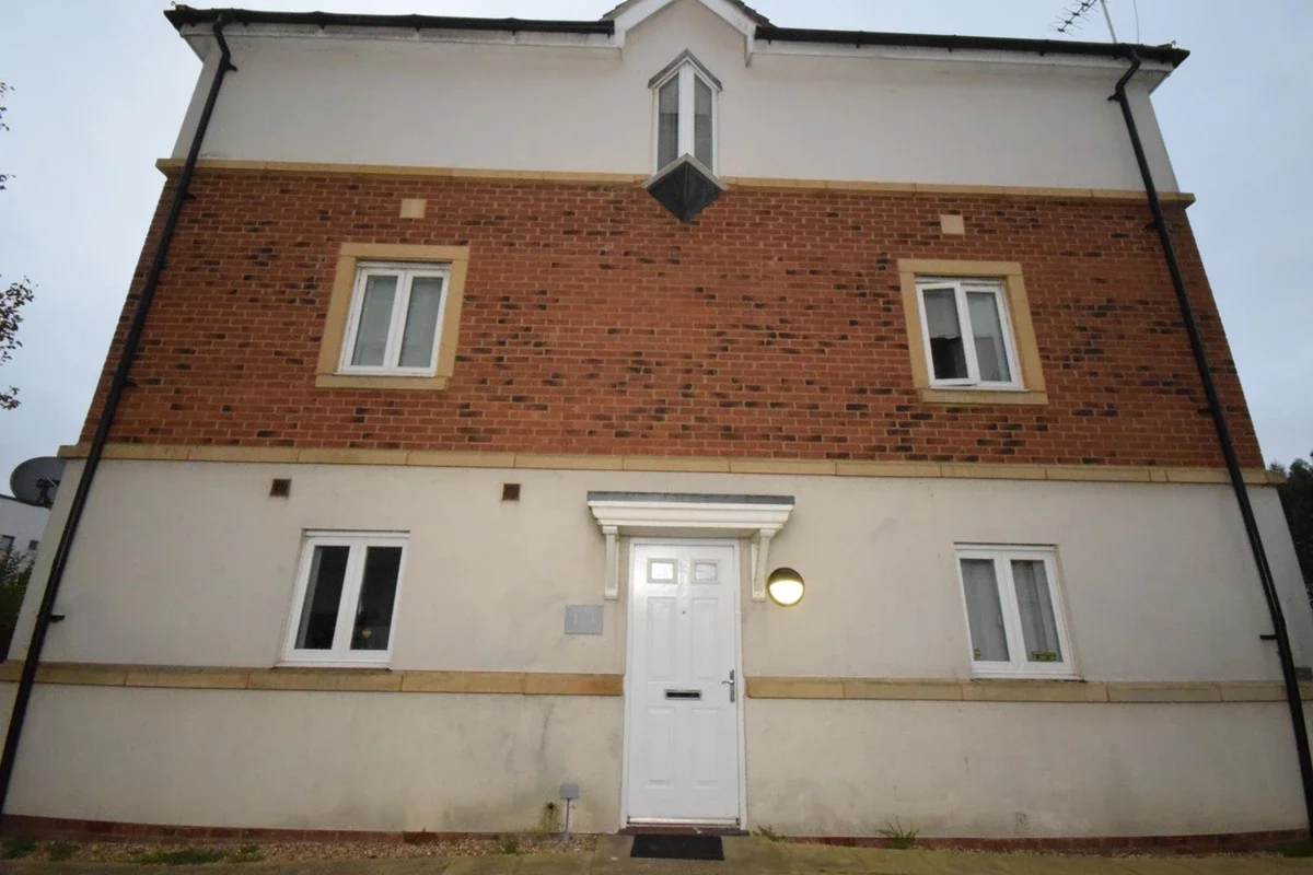 House Mosquito Way in Welwyn Hatfield