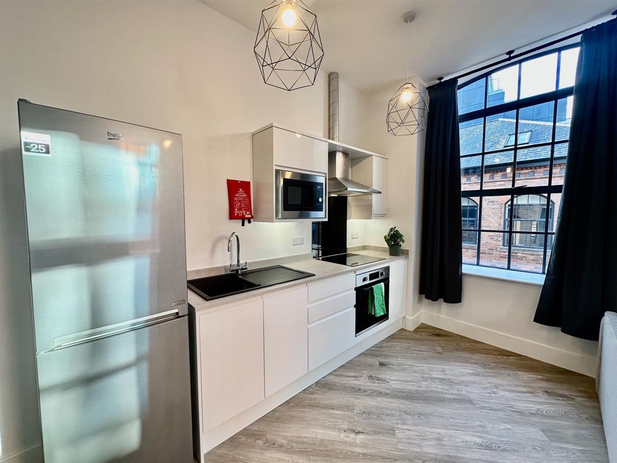 Flat Alma Close in Nottingham