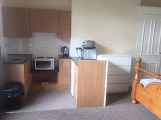Room Batley Road in Wakefield