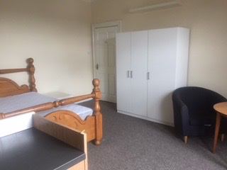 Room Batley Road in Wakefield