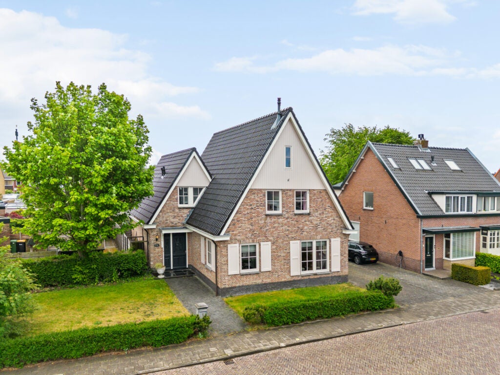 Huis de Visserstraat 1 in Heemskerk