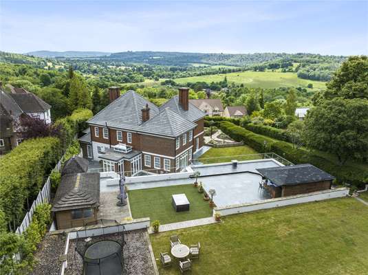 House The Downs in Mole Valley