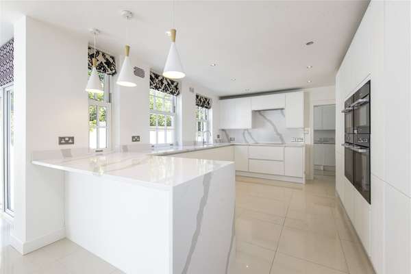 House The Downs in Mole Valley