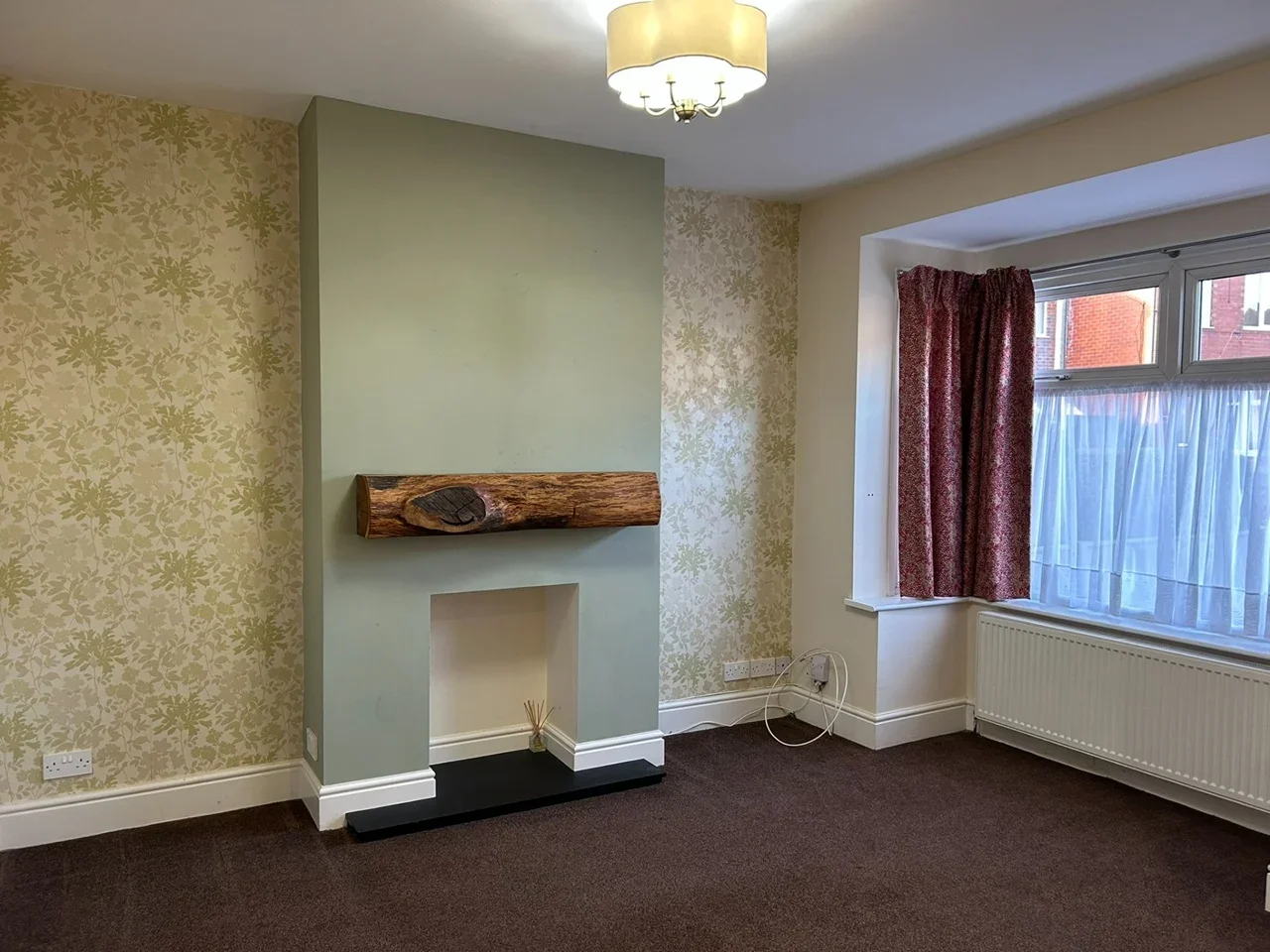 House Grange Walk in Grimsby
