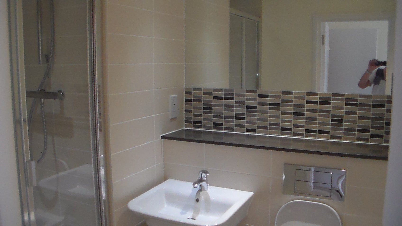 Flat Hamlets Way in Greater London