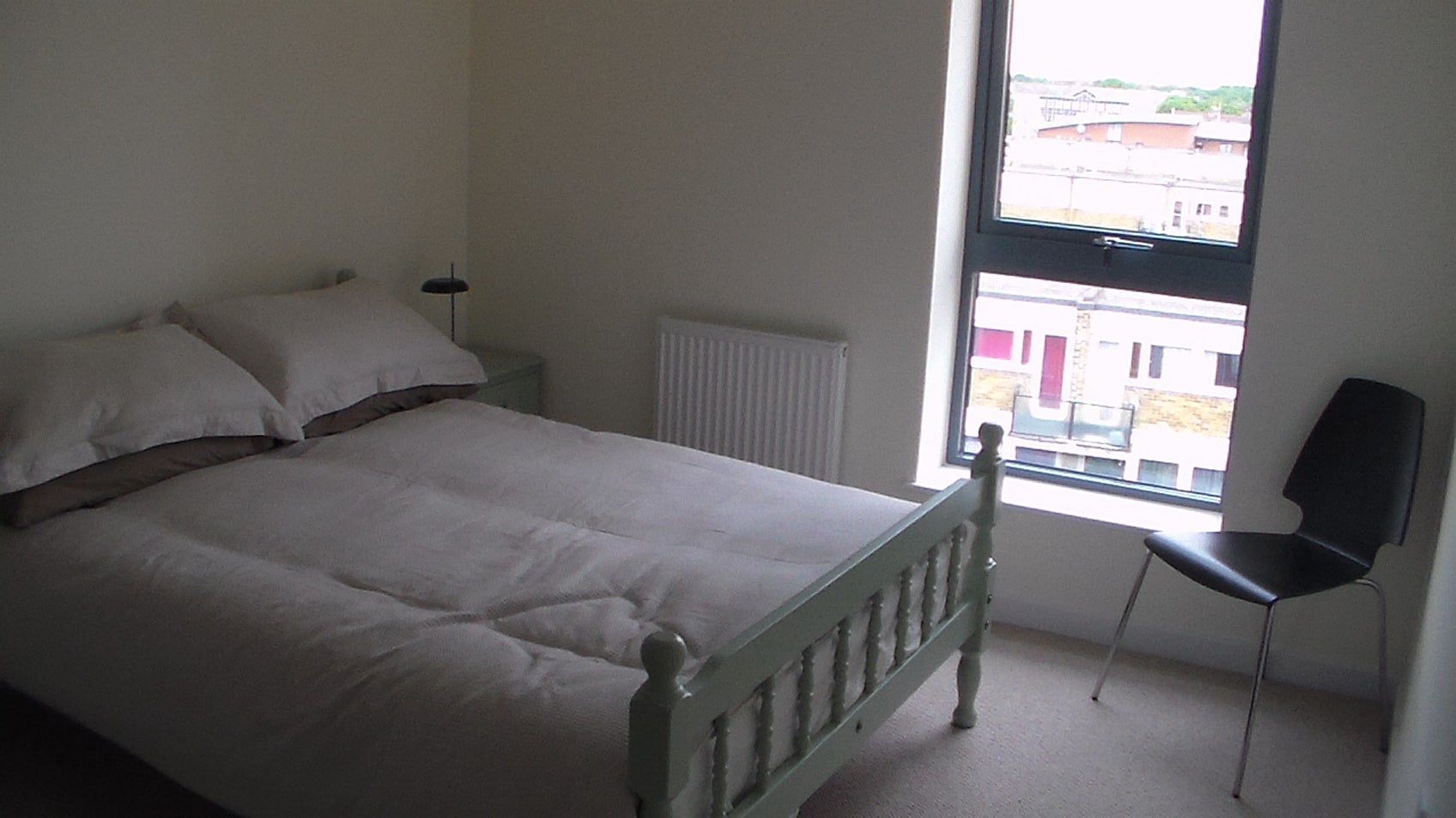 Flat Hamlets Way in Greater London