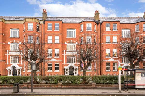 Flat Fulham Road in Greater London