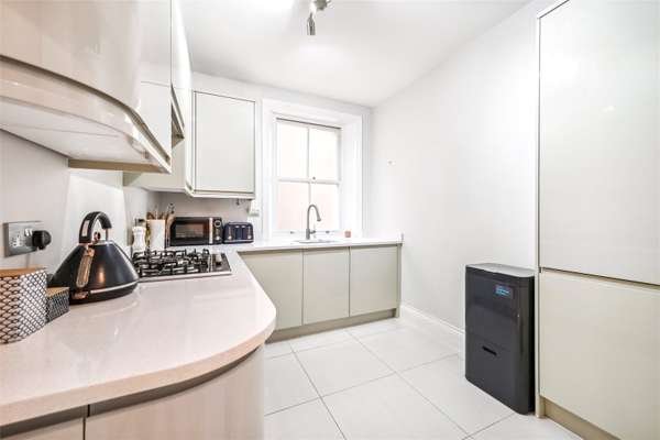 Flat Fulham Road in Greater London