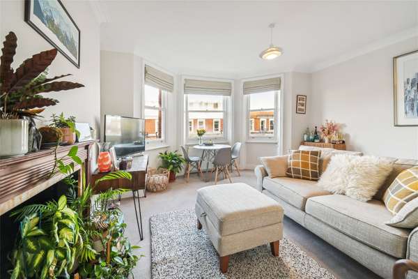 Flat Fulham Road in Greater London