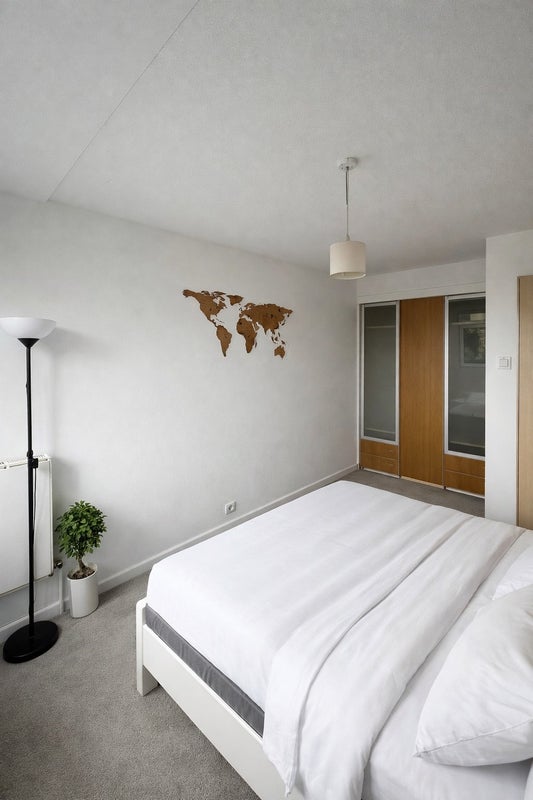 Room Tavistock Road in Greater London