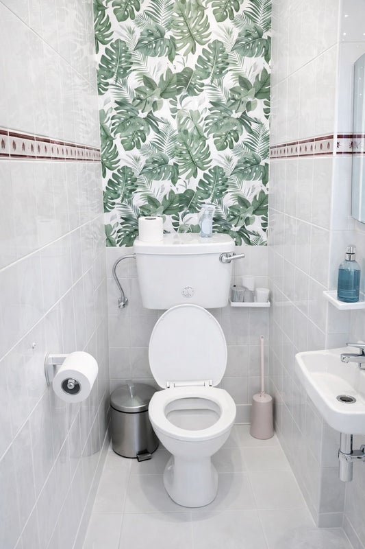 Room Tavistock Road in Greater London