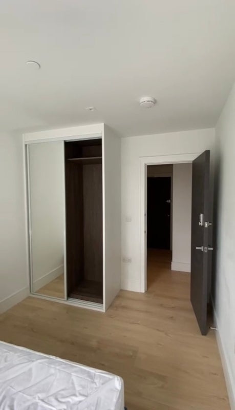 Room Olympic Way in Greater London