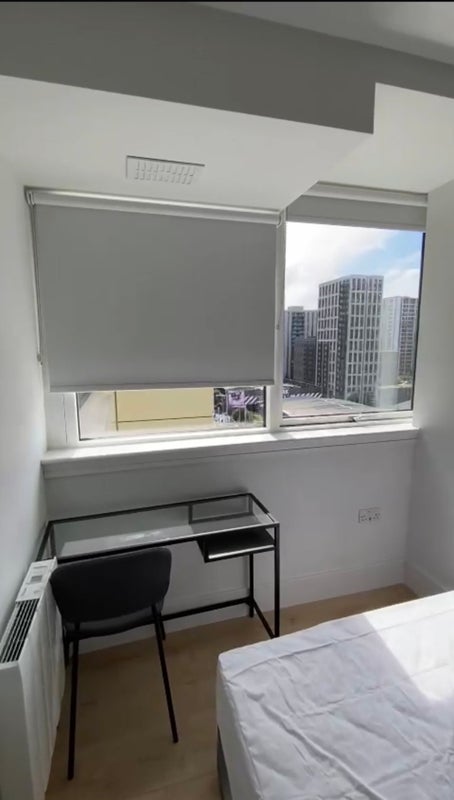 Room Olympic Way in Greater London