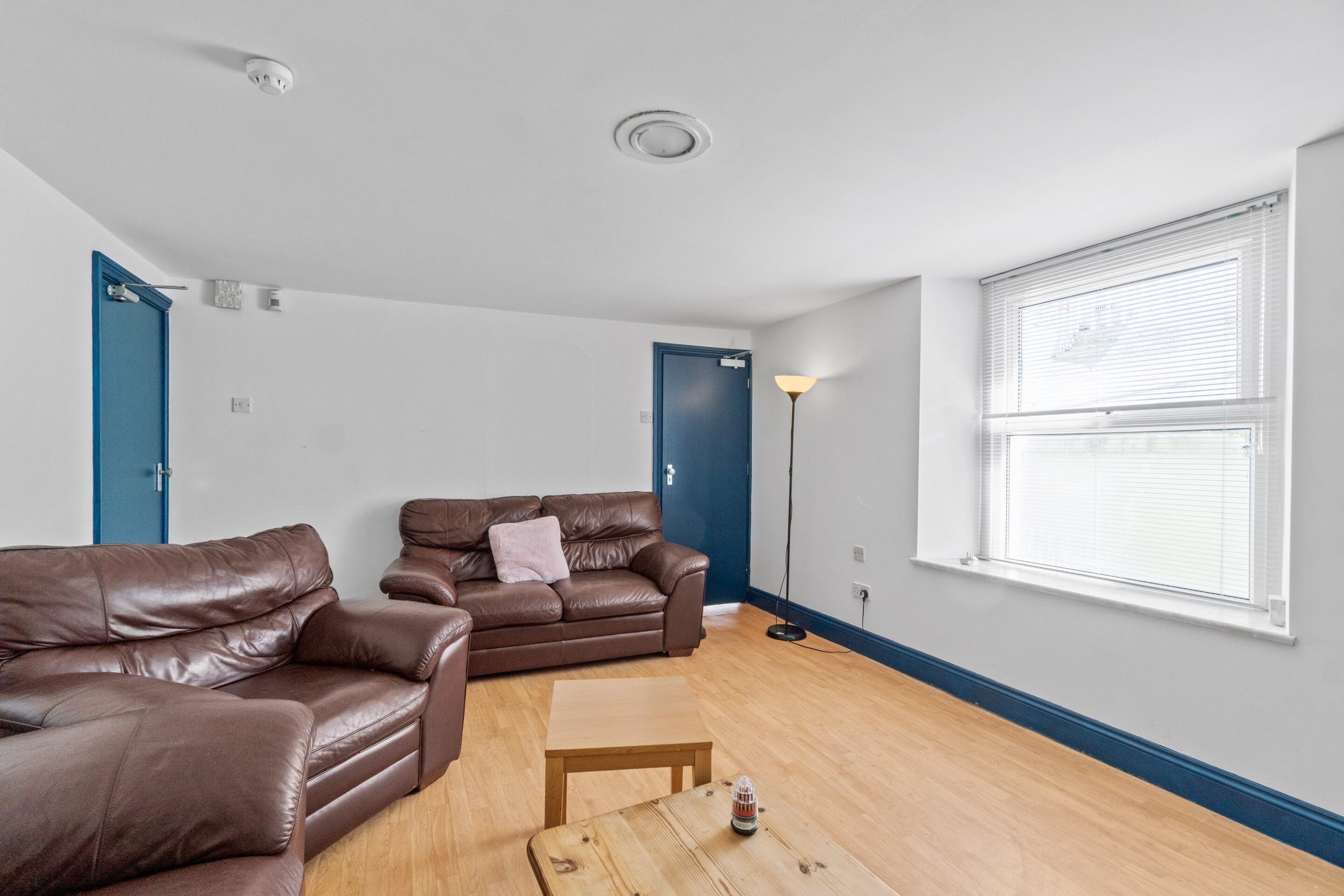 Room North Road West in Plymouth