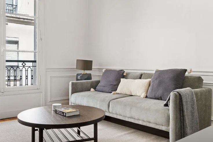Flat Rue Gustave Courbet in Paris