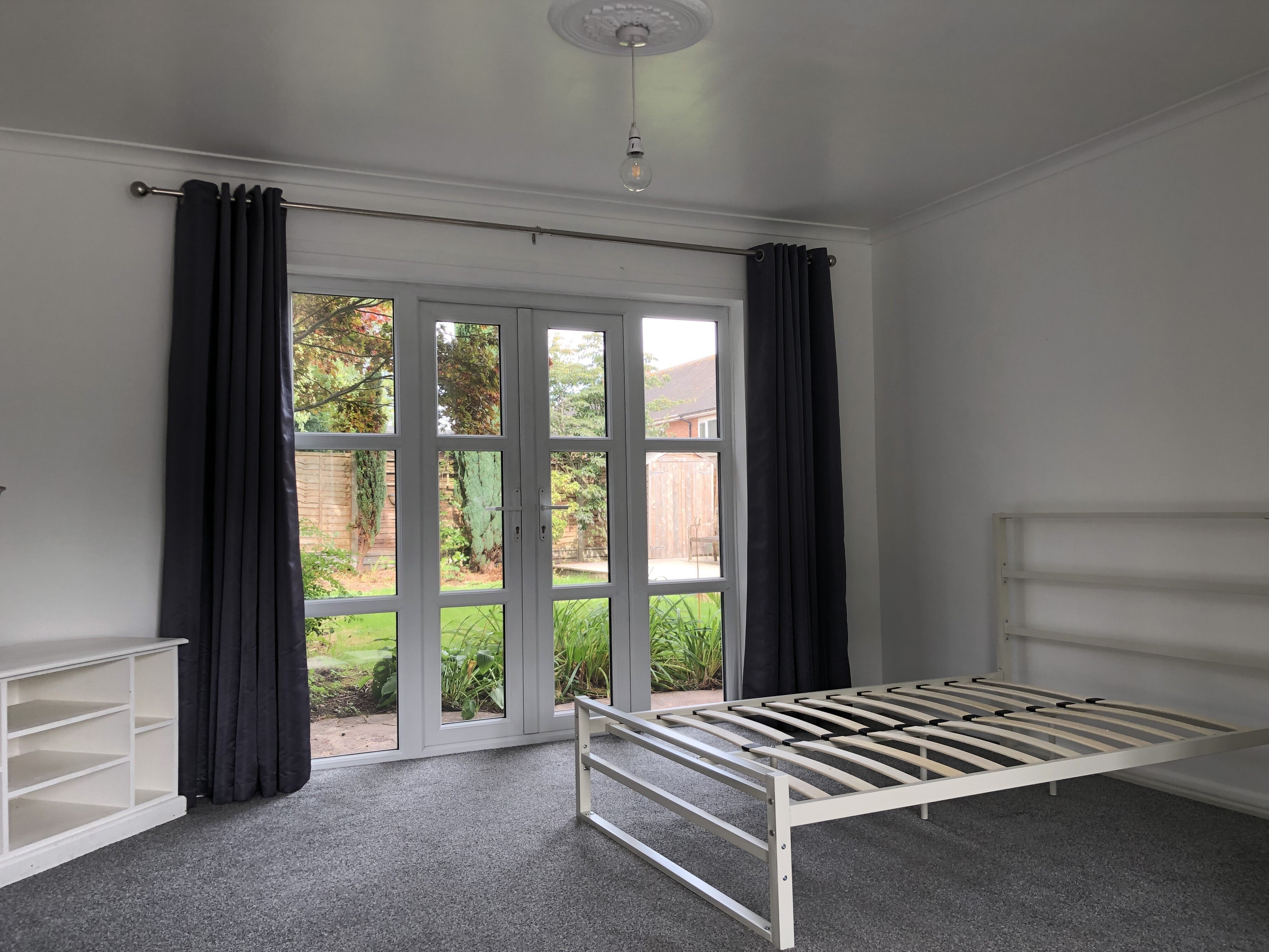Room Atherston Place in Coventry