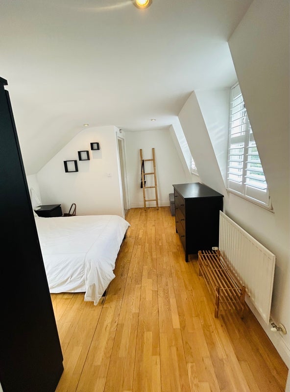 Flat Southdown Road in Greater London