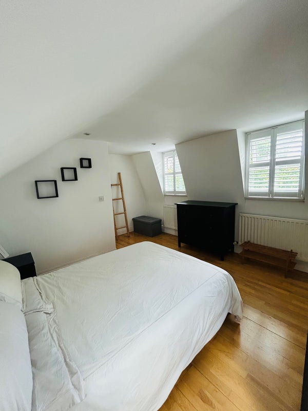 Flat Southdown Road in Greater London