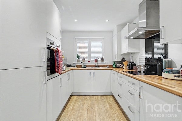 House Longsole Way in Maidstone