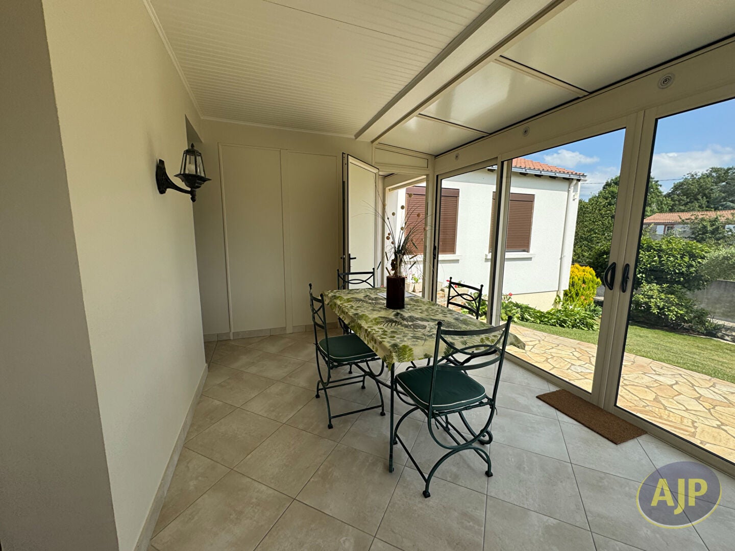 Maison D 63 à Murs