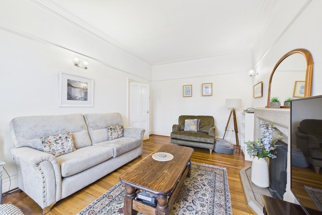 Flat Silverdale Road in Arnside
