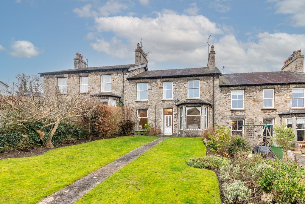 Flat Silverdale Road in Arnside