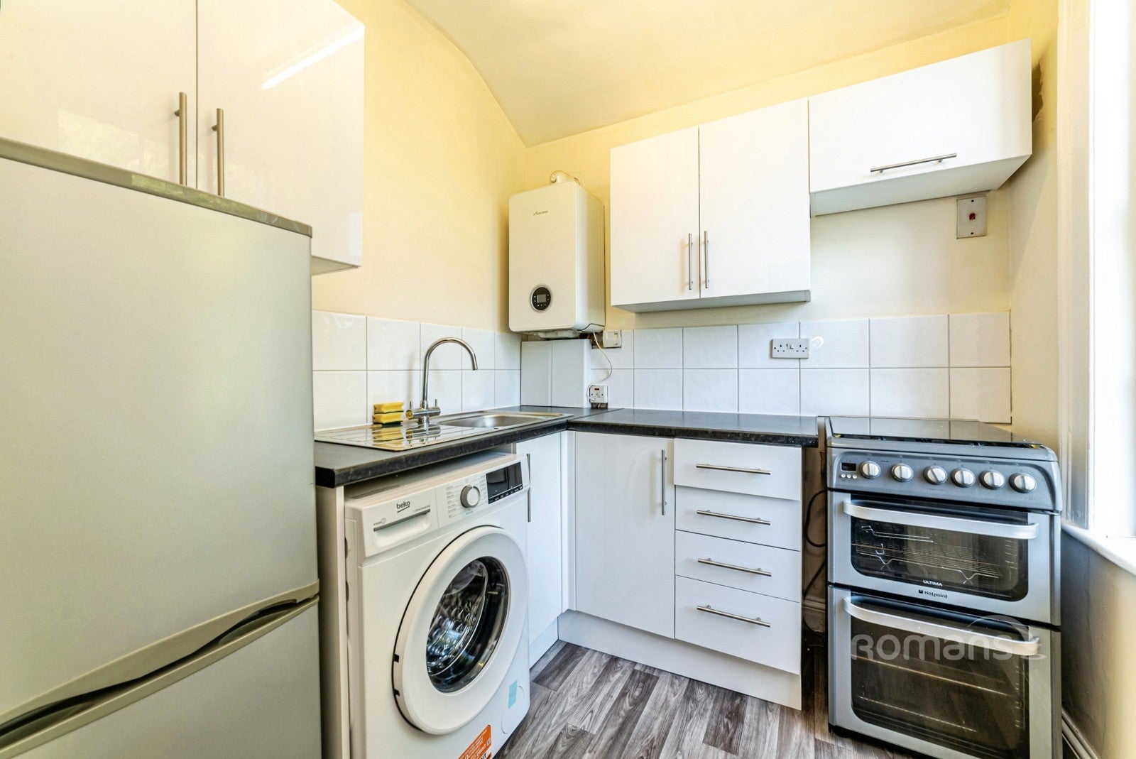 Flat Eldon Square in Reading