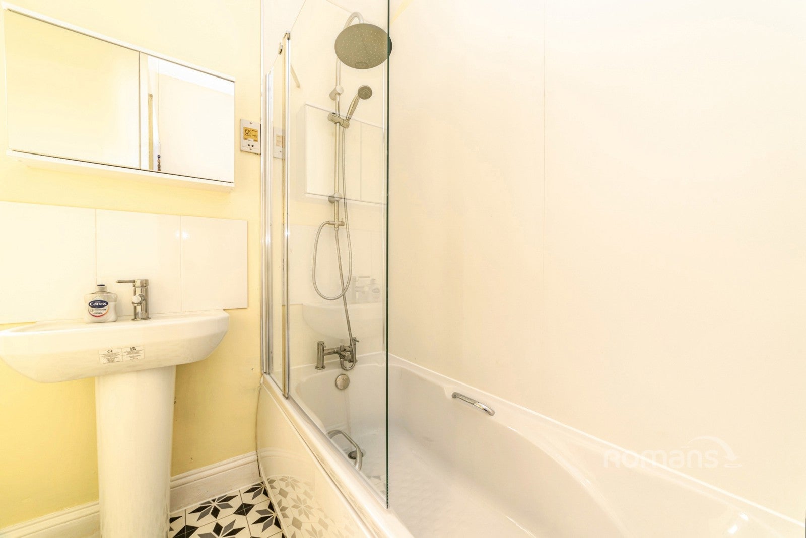 Flat Eldon Square in Reading