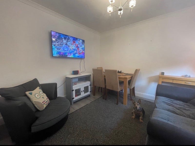 Room Deanswood Park in Livingston