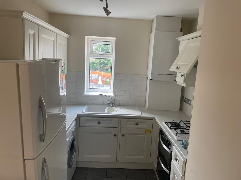 Room Harefield Road in Coventry