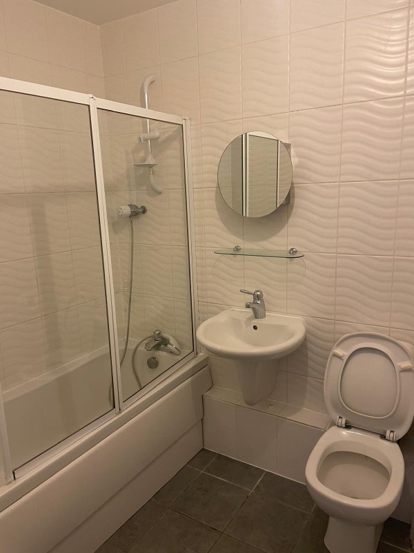 Room Harefield Road in Coventry