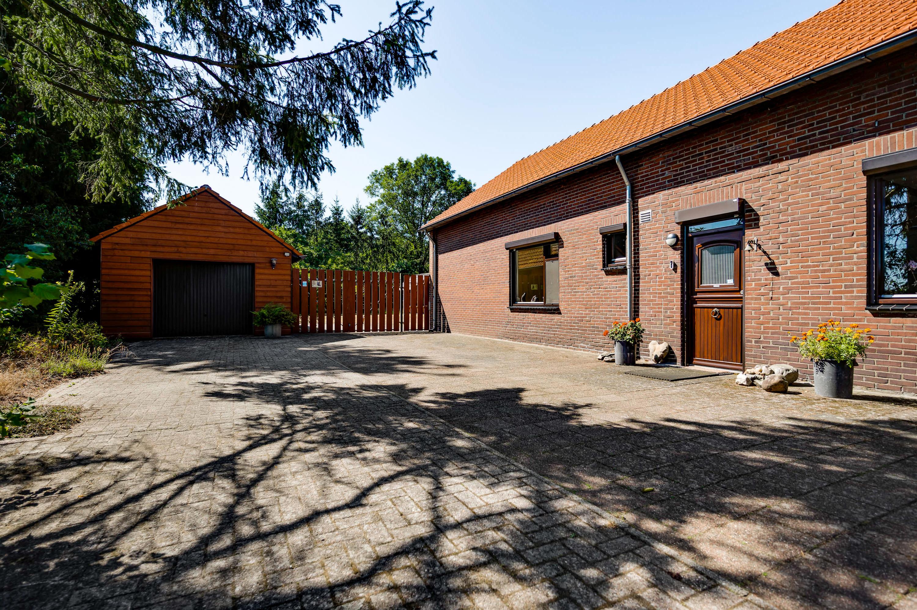 Vrijstaande woning te koop: Dijkerpeelweg 24, Weert