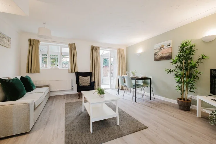 House Wallmead Gardens in Milton Keynes