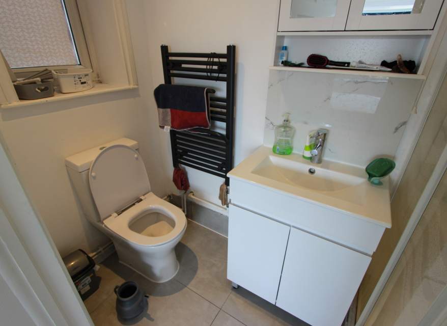 Flat Byron Road in Greater London
