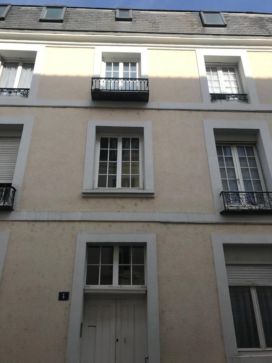 Flat Rue de Maubeuge in Paris