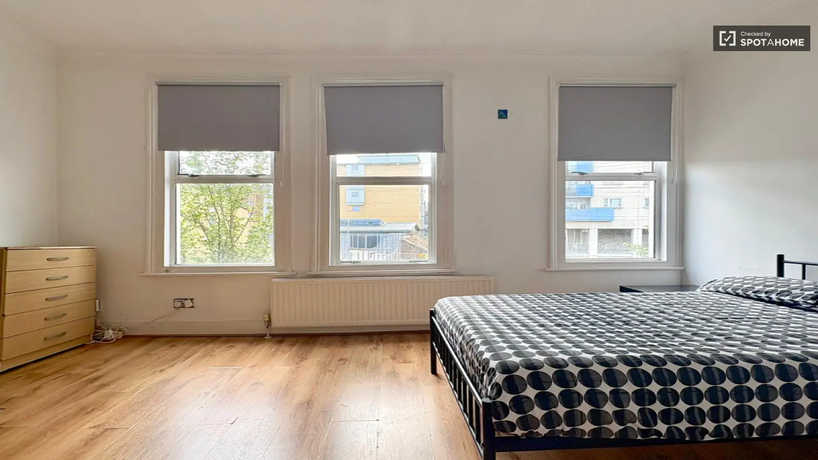 Flat Wandsworth Bridge Road in Greater London
