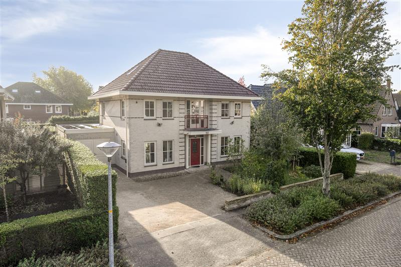Huis Brancusistraat 102 in Almere