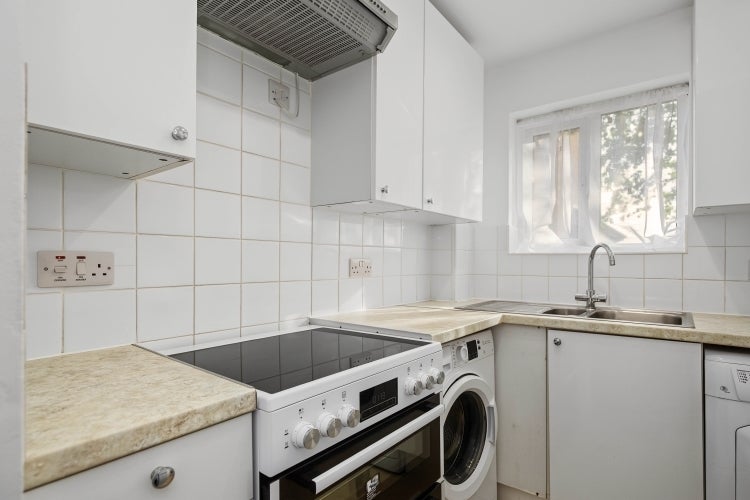 House Barcombe Close in Cherwell District