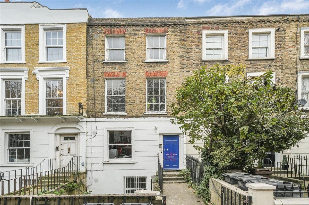 Flat Kingsland Road in Greater London