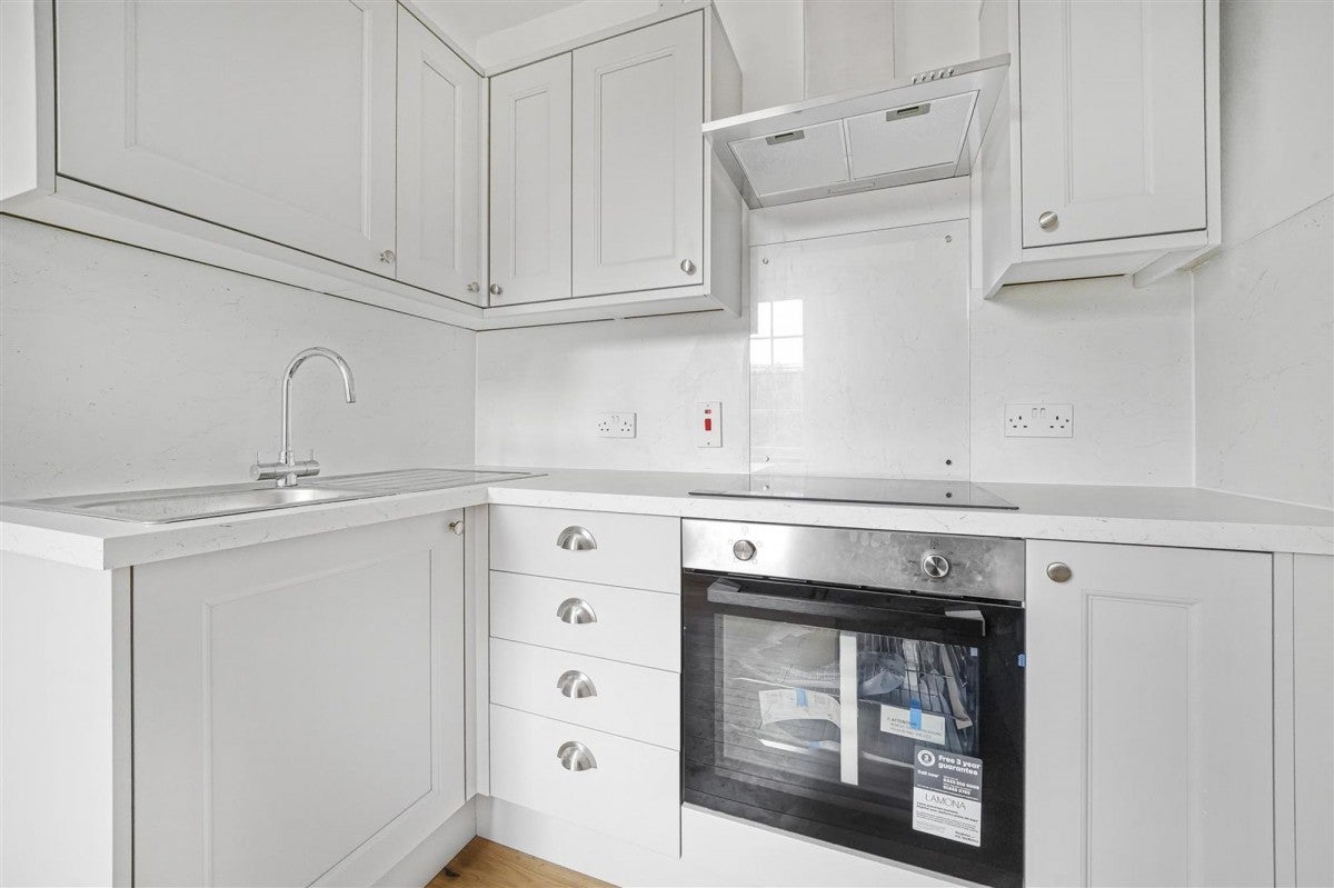 Flat Kingsland Road in Greater London