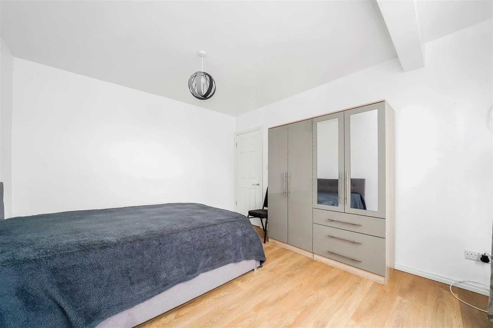 House Gilda Avenue in Greater London