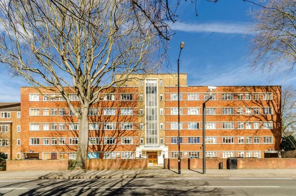 Flat Upper Richmond Road in Greater London
