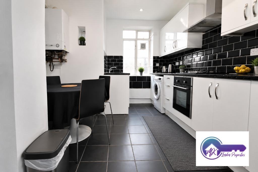 Flat Arbour Square in Greater London