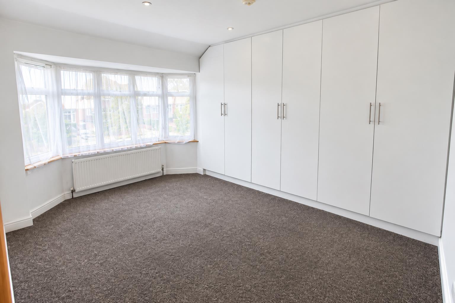 Flat Purcell Road in Greater London