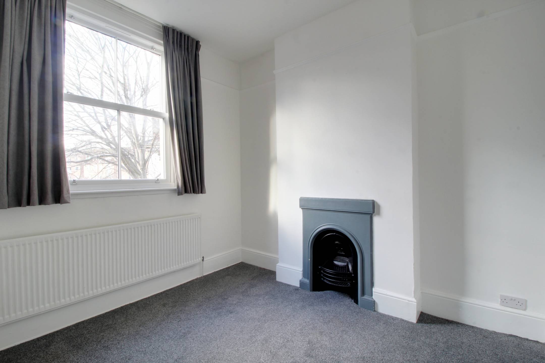 Flat Southbridge Road in Greater London