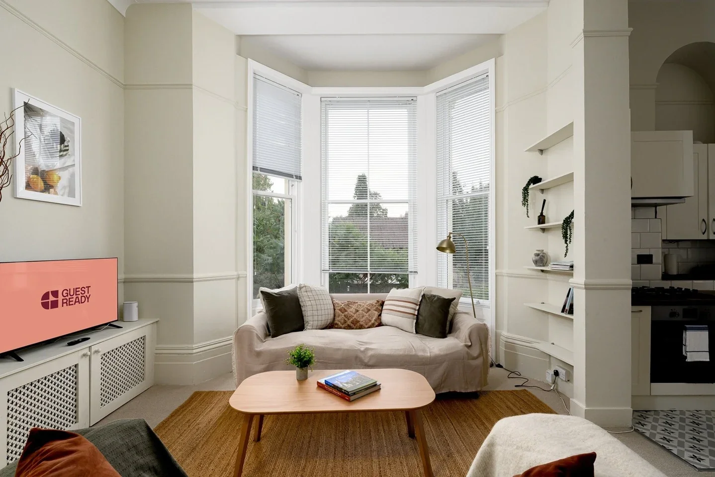 Flat Devonshire Gardens in Greater London