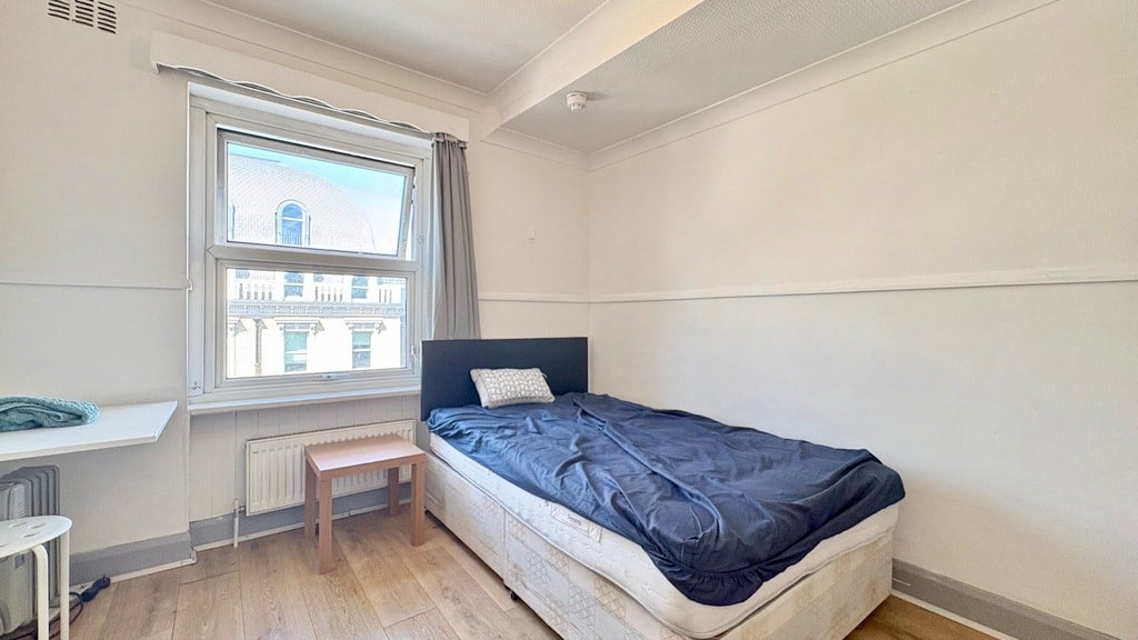 Room Gray's Inn Road in Greater London
