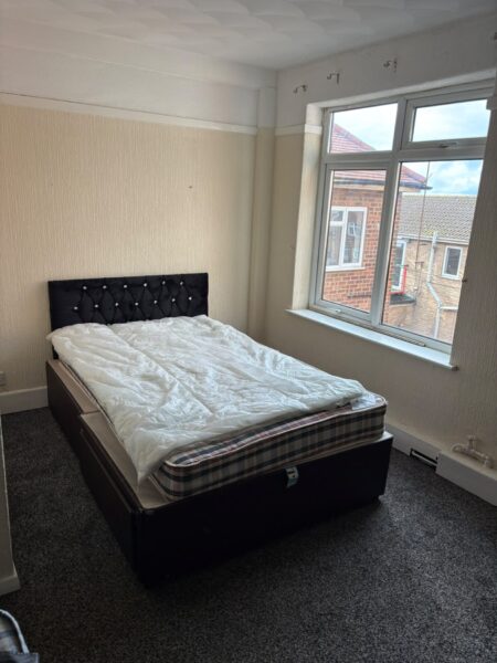 Flat North Parade in East Lindsey